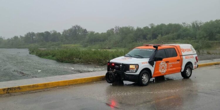 Tormenta con granizo en Cadereyta Jiménez, Nuevo León.