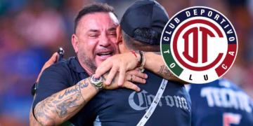 Antonio Mohamed celebrando victoria con Toluca