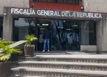 QUIROZ PIDE QUE FGR REVISE CELULAR DE CARLOS MANZO