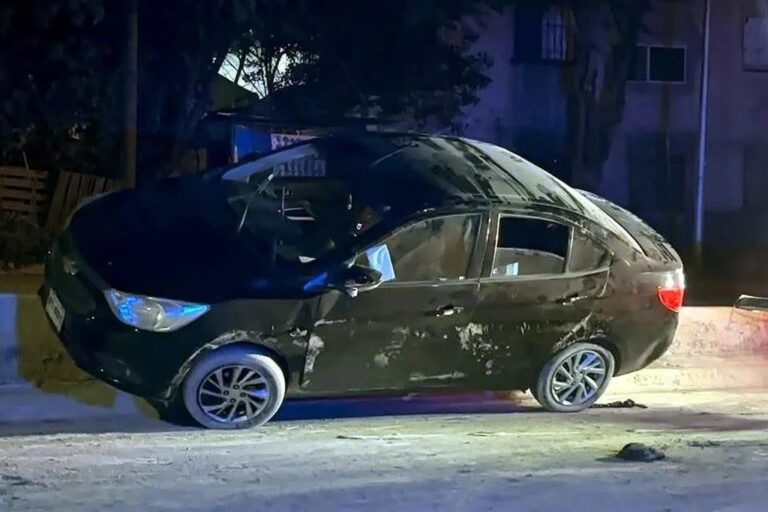 MENORES VOLCAN AUTO AL INTENTAR APRENDER A MANEJAR EN GUADALUPE