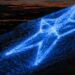 Estrella de El Paso iluminada de azul en homenaje a Karol G