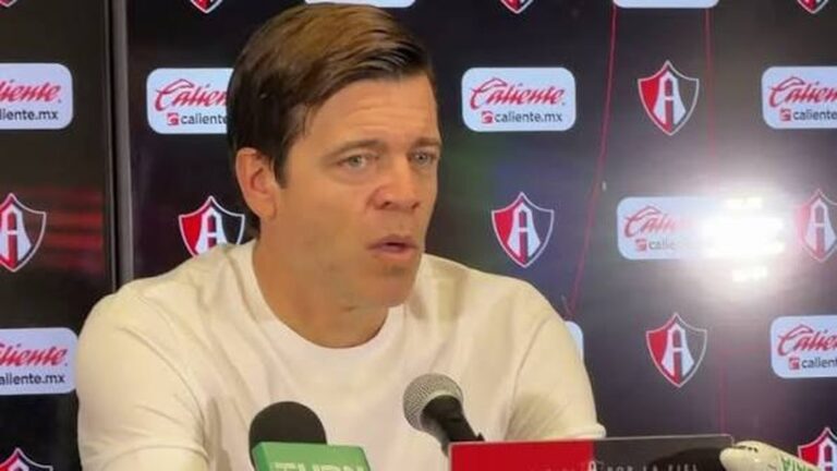 SOLARI CUESTIONA EXPULSIÓN DE CARRASQUILLA Y ADMITE FALTA DE GOL EN PUMAS