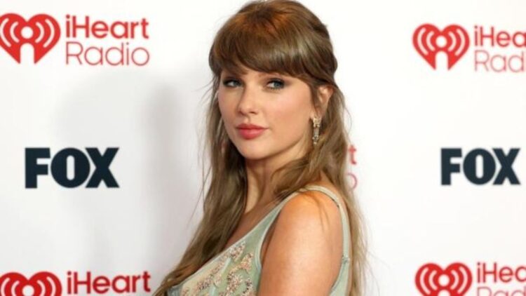 TAYLOR SWIFT DIRIGE ‘PATIENT ZERO’ CON ‘EL CHIVO’ LUBEZKI EN LA FOTOGRAFÍA