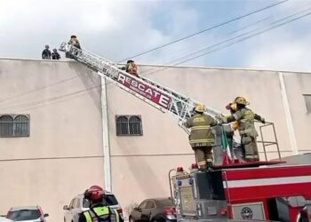 REPORTAN DESCARGA ELÉCTRICA A TRABAJADOR EN BODEGA DE MONTERREY
