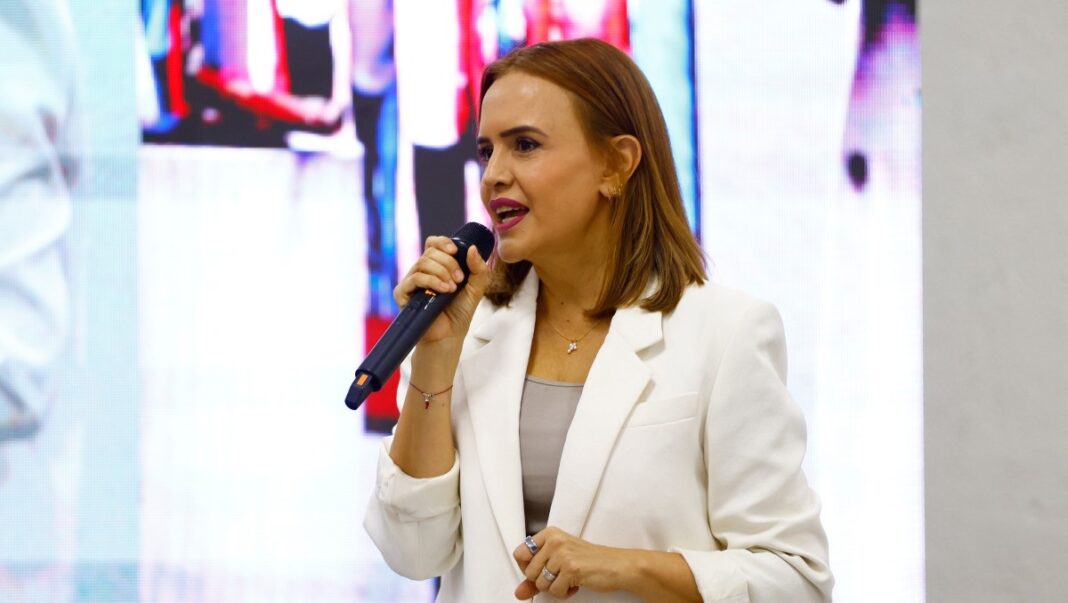 PVEM en Nuevo León descarta a Clara Luz Flores para la 4T y respalda a Waldo Fernández
