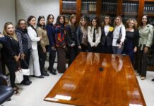 Vecinos de Cumbres llevan al Congreso la petición para definir límites entre García y Monterrey
