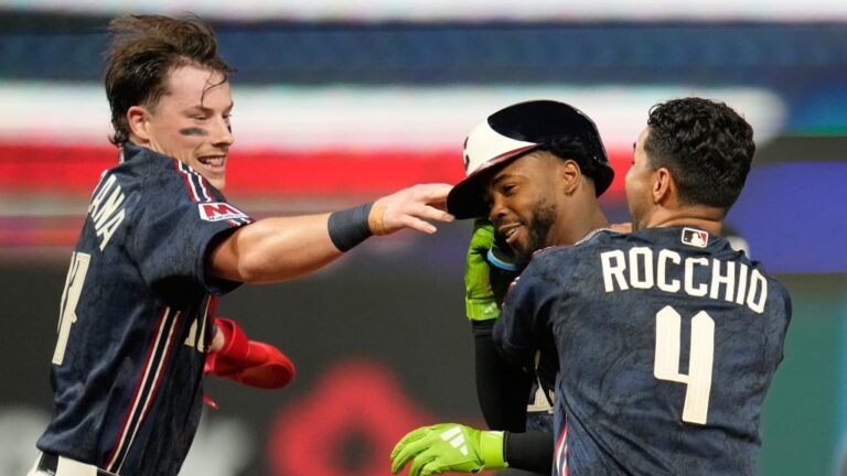 Arrancan las Series Divisionales de la MLB; Medias Blancas ganaban 2-0 a los Guardianes en Cleveland