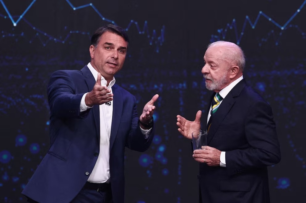 Lula y Flávio Bolsonaro se enfrentan en el primer debate televisado de la segunda vuelta y cruzan acusaciones por corrupción