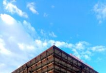 La pirámide invertida de Bratislava